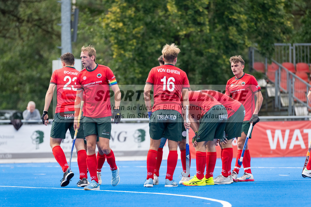 HK_20240915_106485 | 1. Bundesliga Herren Crefelder HTC - Uhlenhorst Mülheim am 15.9.2024 Crefelder HTC , CHTC, Krefeld , Boomes Anton ( Crefelder HTC #23 ) , Niklas Wellen ( Crefelder HTC 10 ) , van Ehren Christian ( Crefelder HTC #16 ) , Howard Tim ( Crefelder HTC #5 )