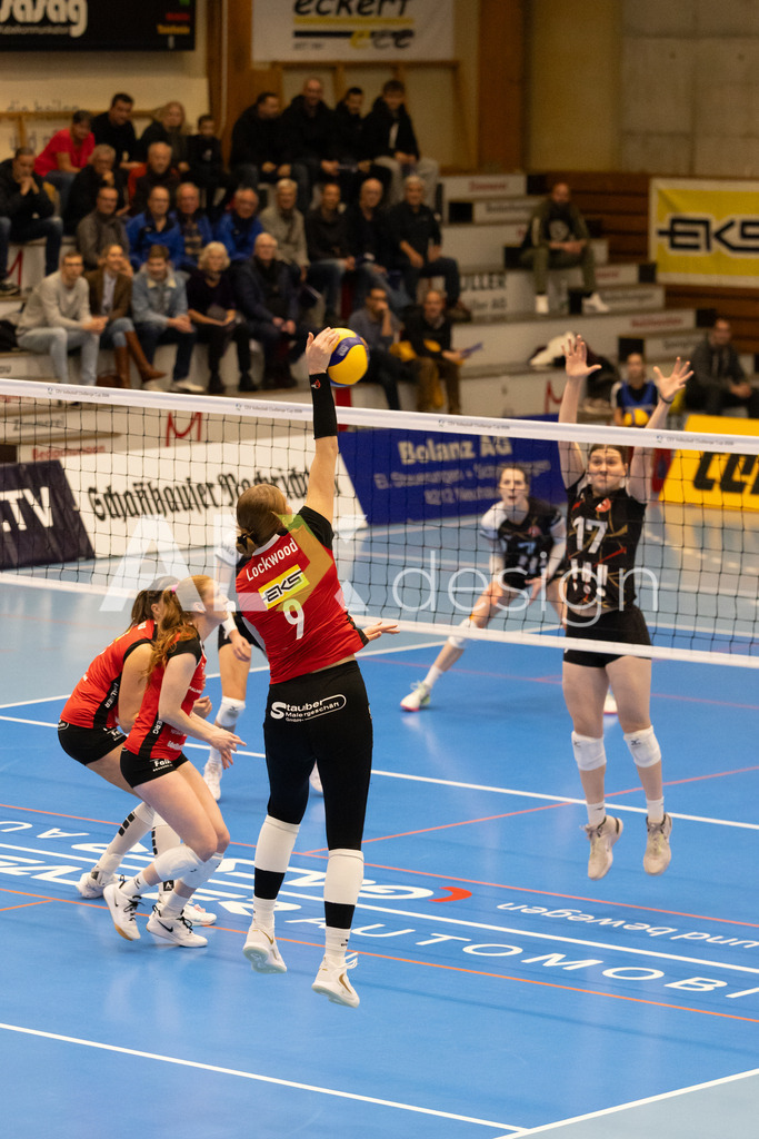 Volleyball I Frauen I Saison 2025-2026 I CEV Volleyball Challenge Cup 2026 | Women I 16th Finals I VC Kanti Schaffhausen - TJ Ostrava I 03.12.2025 | VC Kanti Schaffhausen - 9 Jordan Lockwood (USA) – Diagonal - Realisiert mit Pictrs.com