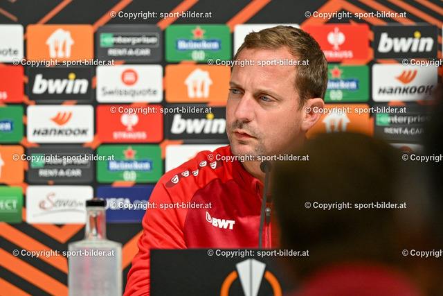 AUT, Lask Linz Pressekonferenz Europaleague Lask vs FC Liverpool | 20.09.2023, Raiffeisen Arena Linz, AUT, Lask Linz Pressekonferenz zur Europaleague Lask vs FC Liverpool, im Bild Thomas Sageder, Trainer Lask Linz (Lask)


// Pressconference Europaleague, LASK Linz vs FC Liverpool in Linz, Austria on 2023/09/20
