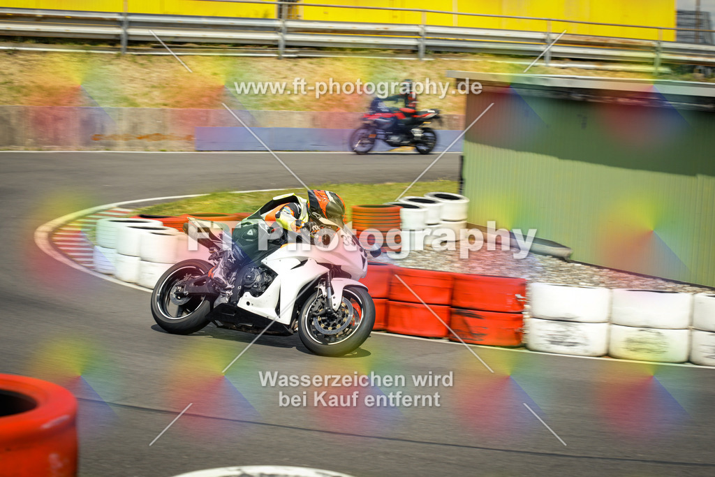 OBK_Mai_Justin_Uwe-11012 | Hier findet Ihr Bilder von Touristenfahrten auf der Nürburgring Nordschleife oder von anderen Veranstaltungen die ich besucht habe. Viel Spass beim Durch Schauen 