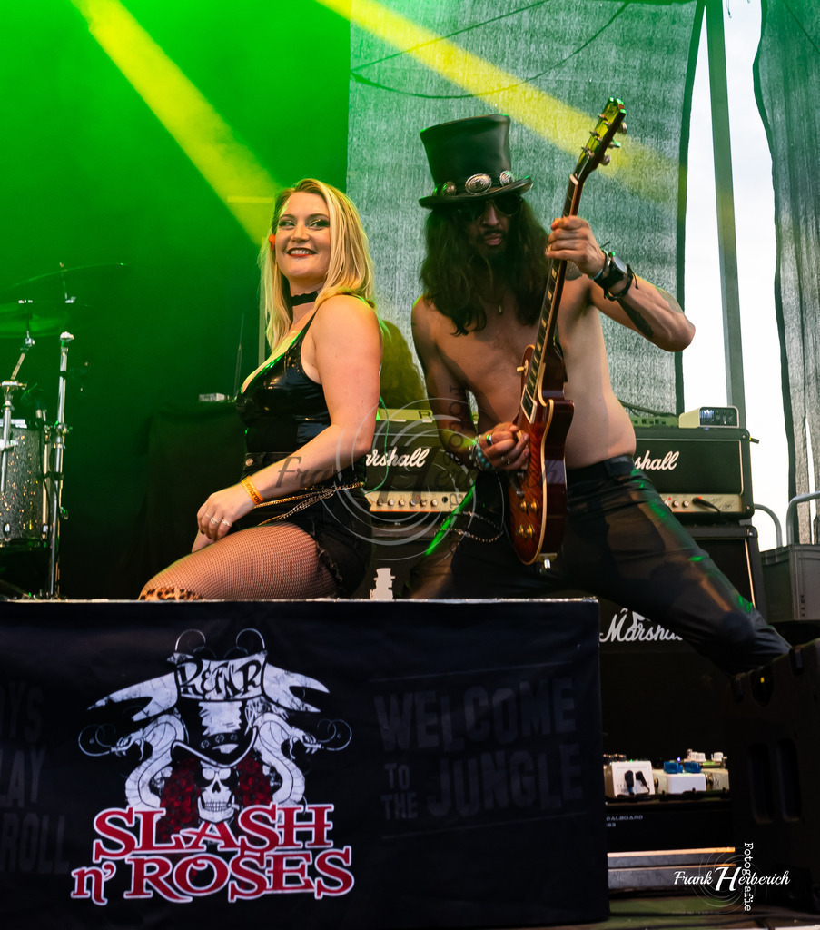 Slash n´Roses | Slash n´Roses - Realisiert mit Pictrs.com