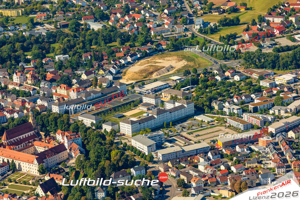 Luftaufnahme der Stadt Amberg - Die Luftaufnahme wurde 2025 vom UL-Flugzeug heraus erstellt ( keine Drohne ) - Hochauflösende Luftaufnahme - für professionelle Ausdrucke geeignet. Die Geschenkidee !Mit Lizenz und Bildrechte bestellbar