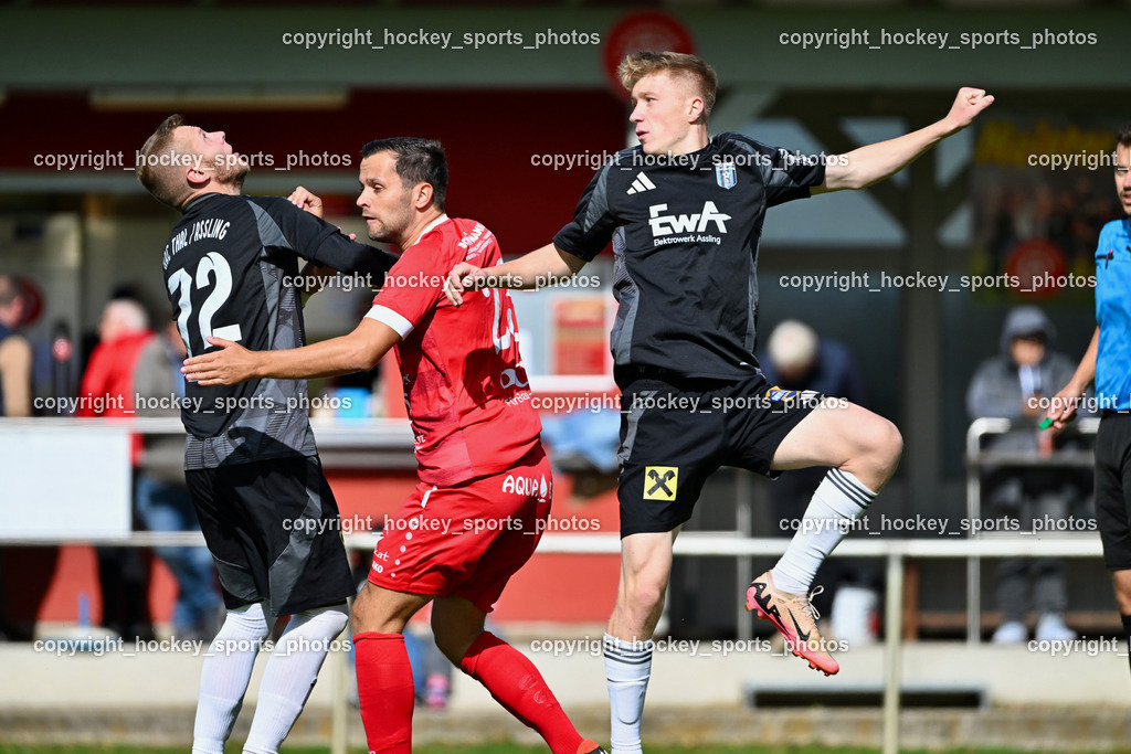 SV Rothentuhurn vs. URC Thal Assling | #72 Jasmin Dindic URC Thal Assling, #23 Marco Moser SV Rothenthurn, #6 Rene Lukasser-Weitlaner URC Thal Assling, SV Rothentuhurn vs. URC Thal Assling, SV Rothentuhurn vs. URC Thal Assling am 15.09.2024 in Rothenthurn (Sportplatz Rothenthurn), Austria, (Photo by Bernd Stefan)