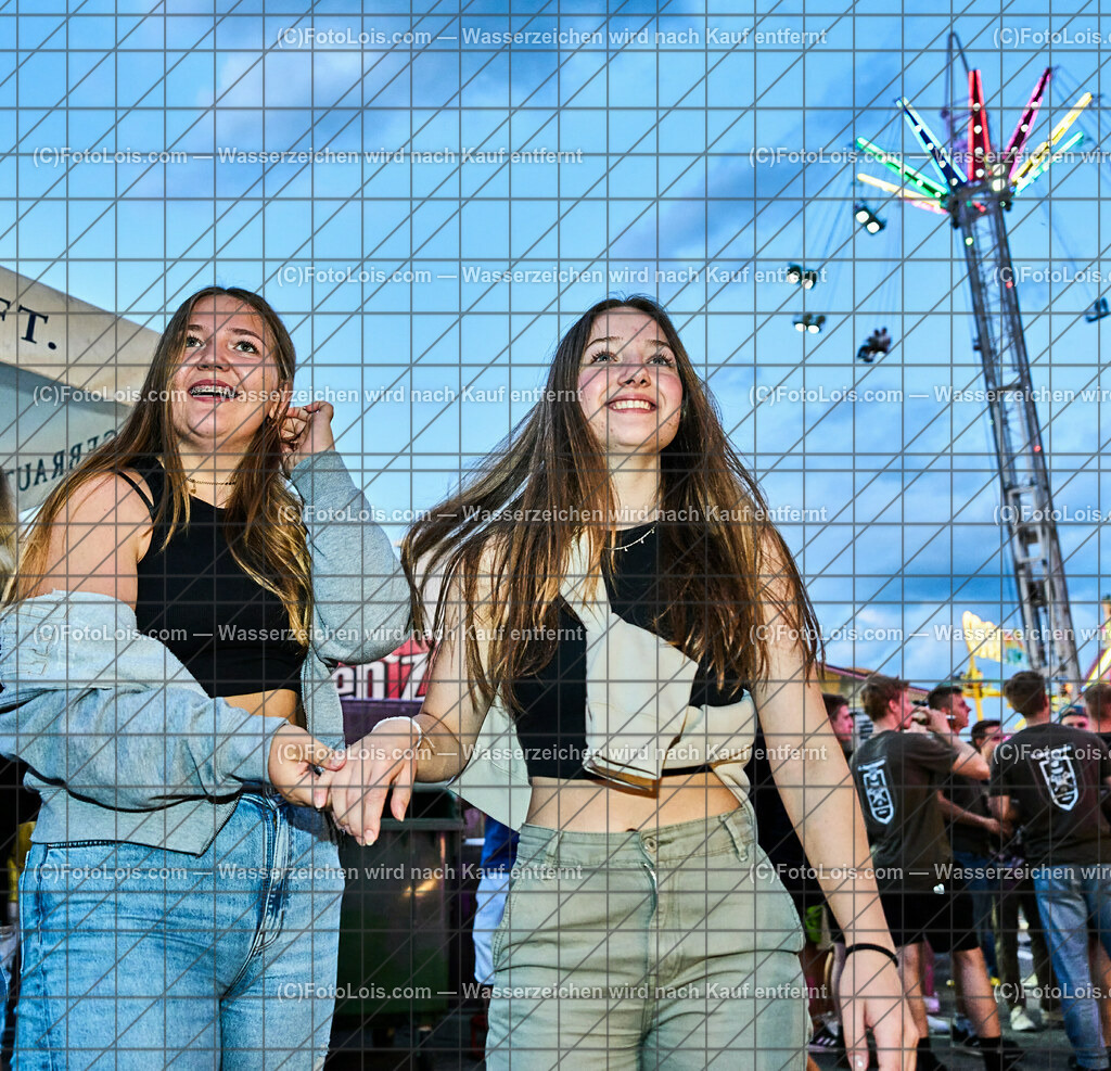 ALP6054_VOLKSFEST_Bieranstich_VolksfestbesucherInnen | (C)FotoLois.com, Alois Spandl, BIERANSTICH im Festzelt beim WIESELBURGER VOLKSFEST mit den TSCHECHEN als Vorband und dem Auftritt von Die HIGHLIGHTS, Mi 28. Juni 2023.
