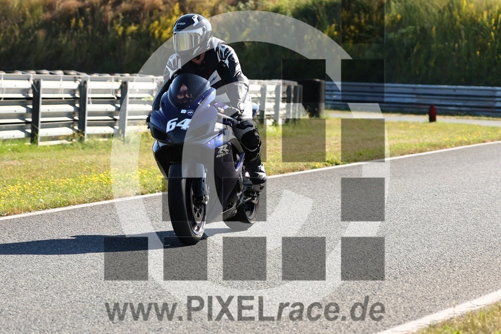 0064-20260711_02151 | Schöne Erinnerungen an spannende Momente - das festzuhalten ist unser Job. PIXELrace.de ist seit 2003 auf den Rennstrecken Europas unterwegs um die Action draußen beim Fahren und die wunderbare Stimmung imm Fahrerlager für euch einzufangen.