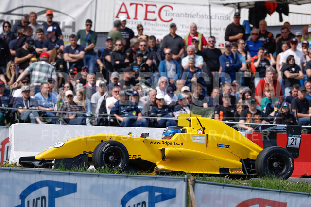 Rechberg Hill Climb 2025 – FIA European Hill Climb Championship | Rechberg Hill Climb 2025, part of the FIA European Hill Climb Championship. High-speed racing action, mountain scenery, atmosphere and pure motorsport passion captured in detail. The image shows Karl Heinz MATZINGER (AUT) Tatuus Renault FR 2.0.          