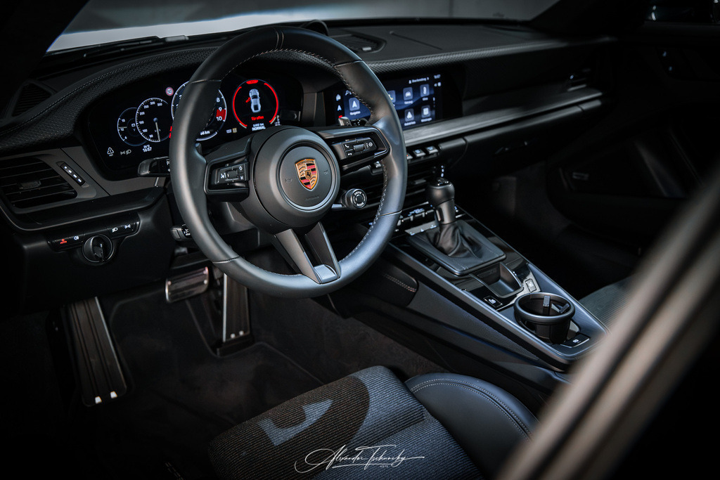 911 GT3 Touring Arlogrünmetallic | Entdecken Sie die faszinierende Welt von Alexander Tschuncky Arts: Kreative Fotografie, atemberaubende Automobilkunst und hochwertiger Bilderdruck. Lassen Sie sich inspirieren! - Realisiert mit Pictrs.com