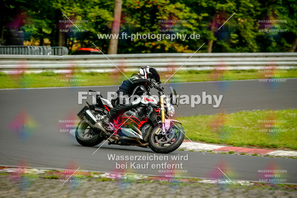 VBK-4353 | Hier findet Ihr Bilder von Touristenfahrten auf der Nürburgring Nordschleife oder von anderen Veranstaltungen die ich besucht habe. Viel Spass beim Durch Schauen 