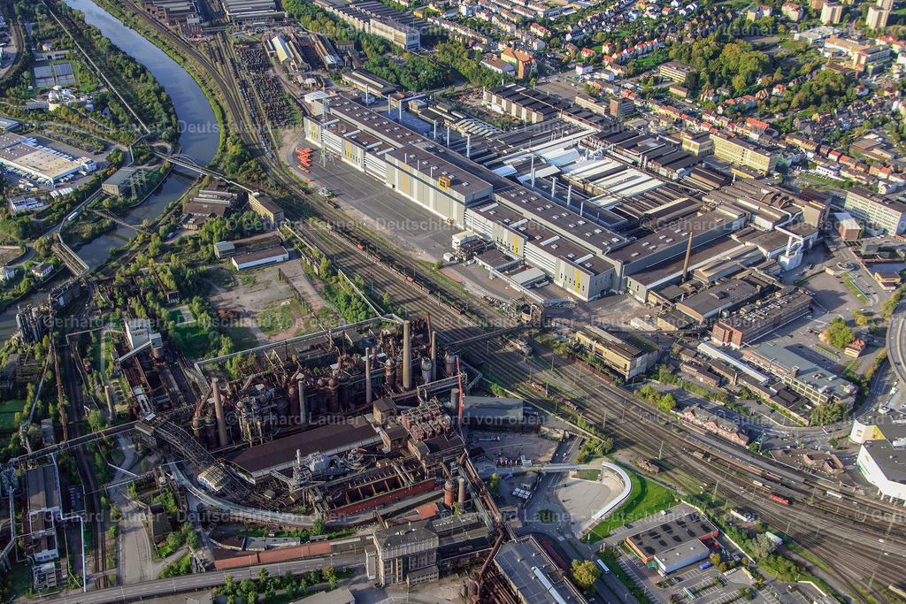 3070516 | Die Völklinger Hütte ist das weltweit einzige vollständig erhaltene Eisenwerk weltweit.Es ist das erste Industriedenkmal dieser Epoche, das in die Welterbeliste der UNESCO aufgenommen wurde