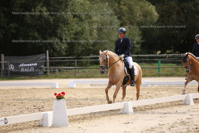 HG9A1543 | laurarinckfotografie - Realisiert mit Pictrs.com