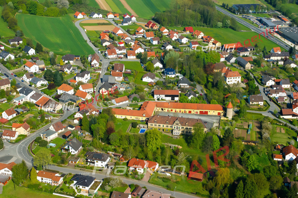 Luftbild von Trieb Lichtenfels - Luftaufnahme wurde 2008 von https://frankenair.de mittels Flugzeug (keine Drohne) erstellt - die Geschenkidee