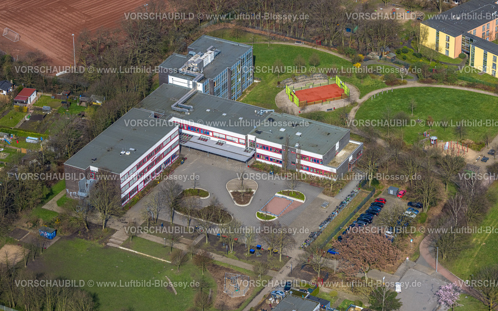Dinslaken240308881 | Luftbild, Gustav-Heinemann-Realschule mit Schulhof, Bruch, Dinslaken, Nordrhein-Westfalen, Deutschland