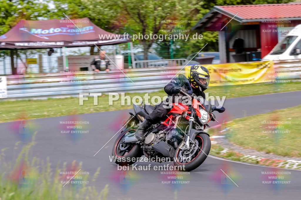 MotoTeamVBK-20870 | Hier findet Ihr Bilder von Touristenfahrten auf der Nürburgring Nordschleife oder von anderen Veranstaltungen die ich besucht habe. Viel Spass beim Durch Schauen 
