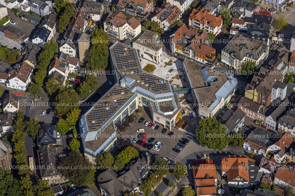 Menden230905589 | Luftbild, Stadtmitte mit Rathaus, Menden, Menden, Sauerland, Nordrhein-Westfalen, Deutschland