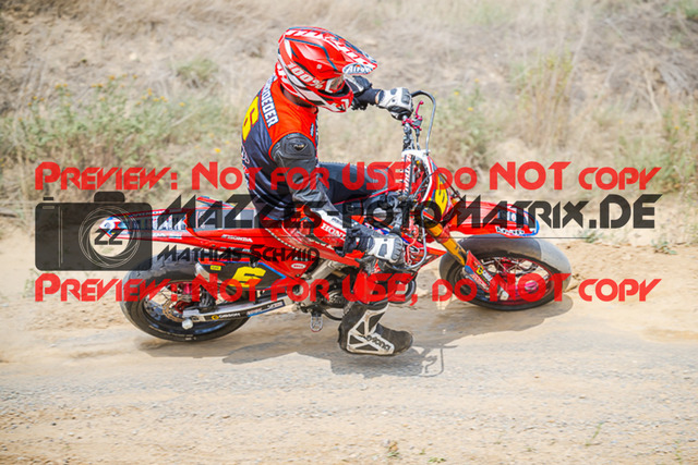 MaZZes_FotoMatrix_220813_3857 | S2