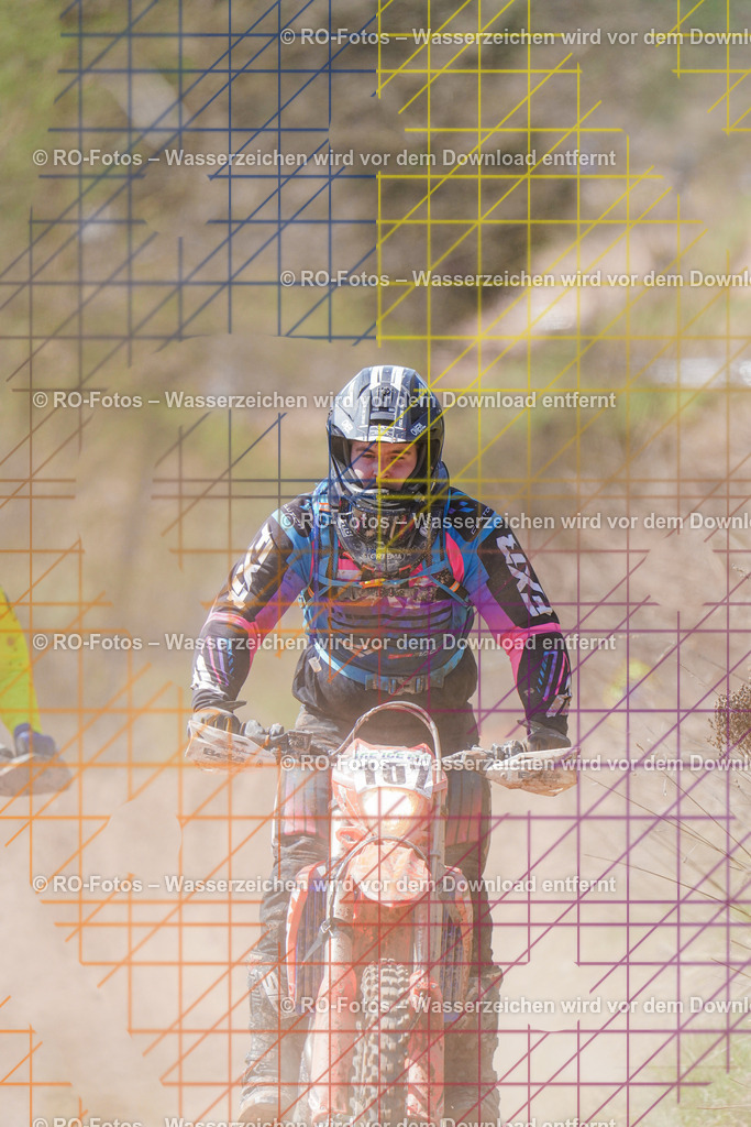 2 Lauf Mernes-722 | Sportfotografie von RO-Fotos: Motorsport, Motocross, Enduro, Laufveranstaltungen und Triathlon. Professionelle Fotos von Sportlern und Events. - Realisiert mit Pictrs.com