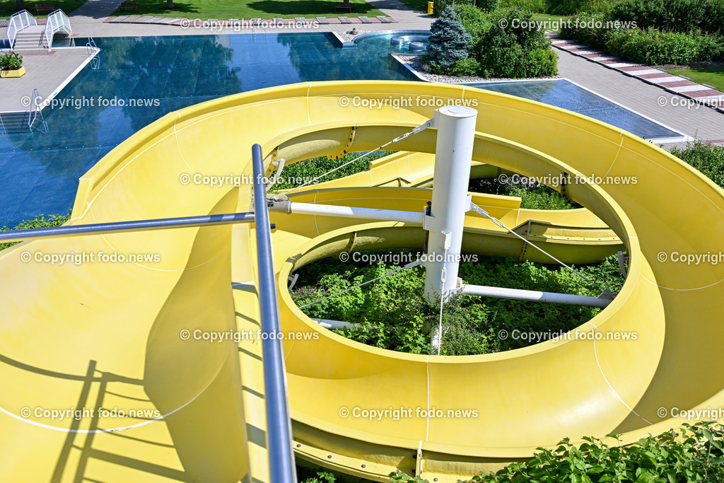 Vitalwelt Freibad Perg_ 05.06.2024-13 | 05.06.2024, Perg, AUT, Vitalwelt Perg, im Bild Freibad, Schwimmbecken, Sprungturm, Rutsche, Drohne