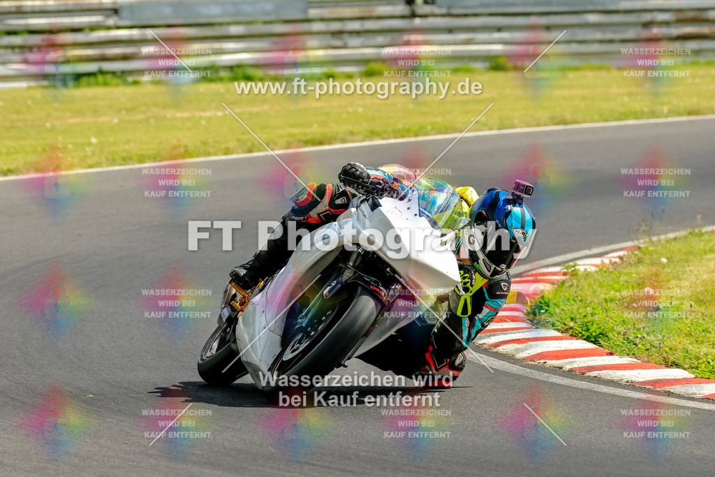 _OTO2606 | Hier findet Ihr Bilder von Touristenfahrten auf der Nürburgring Nordschleife oder von anderen Veranstaltungen die ich besucht habe. Viel Spass beim Durch Schauen 