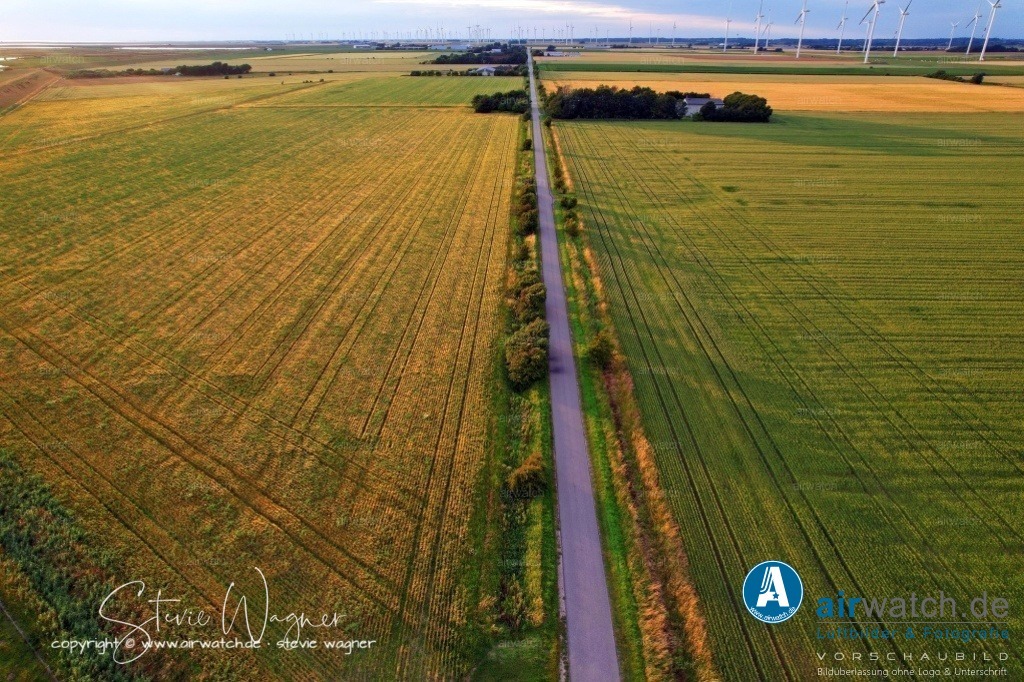 HattstedterKoog  & BeltringharderKoog | Entdecken Sie atemberaubende Luftbilder und Fotografien auf airwatch.de - Tauchen Sie ein in eine Welt voller faszinierender Aufnahmen aus der Vogelperspektive.