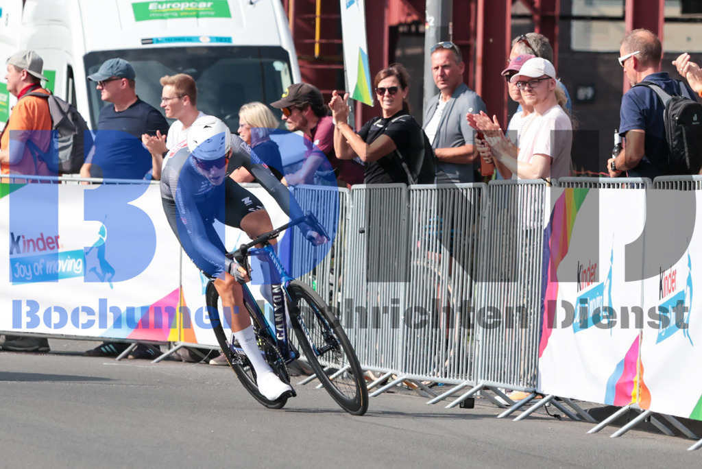 SES_DEUTOU20250820-18 | bond - Realisiert mit Pictrs.com