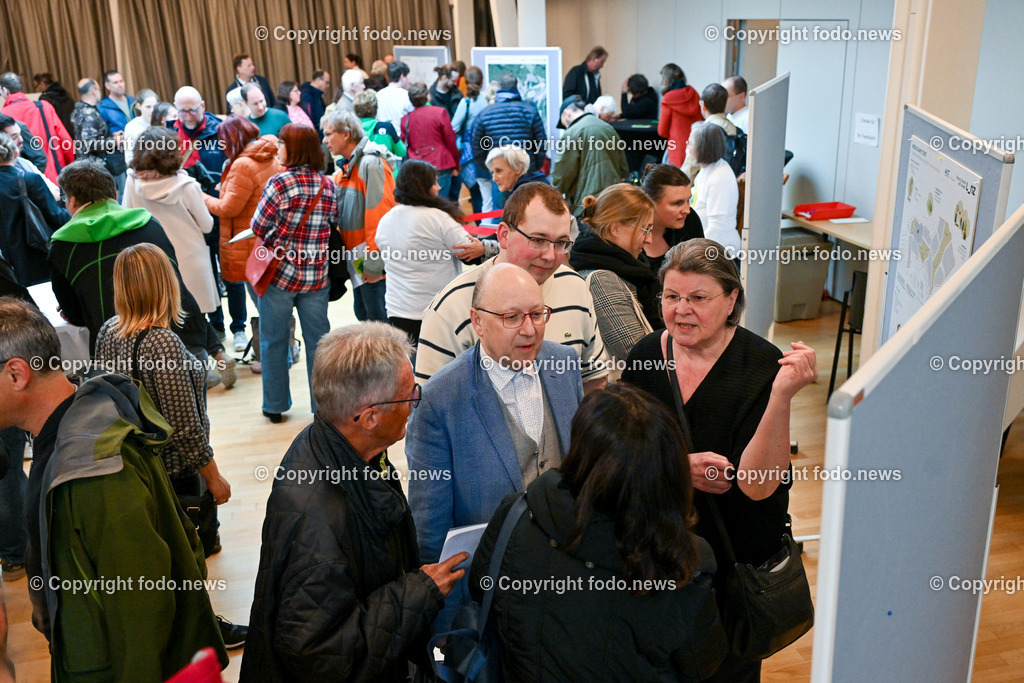Linz_ Vorstellung Masterplan Digitaluni_ Univiertel_ 17.04.2024-5 | 17.04.2024, Johannes Kepler Universitaet Linz, AUT, Vorstellung Masterplan Digitaluni, Univiertel im Bild Besucher der Veranstaltung