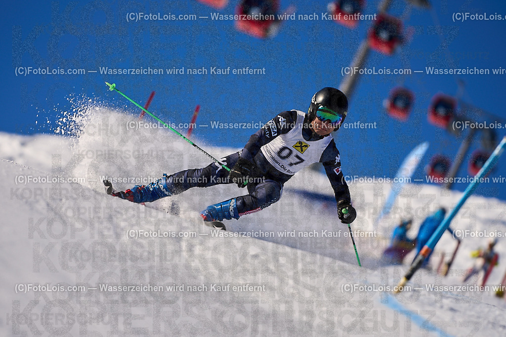 ALP3155_MASTERS-Cup_GS-B Herrn_Suttner Robert | (C)FotoLois.com, Alois Spandl. FIS Masters-Cup Wildschönau, Giant Slalom auf der Piste Schatzberg GS, Siegerehrung auf dem Dorfplatz Niederau, Sa 13. Januar 2024.