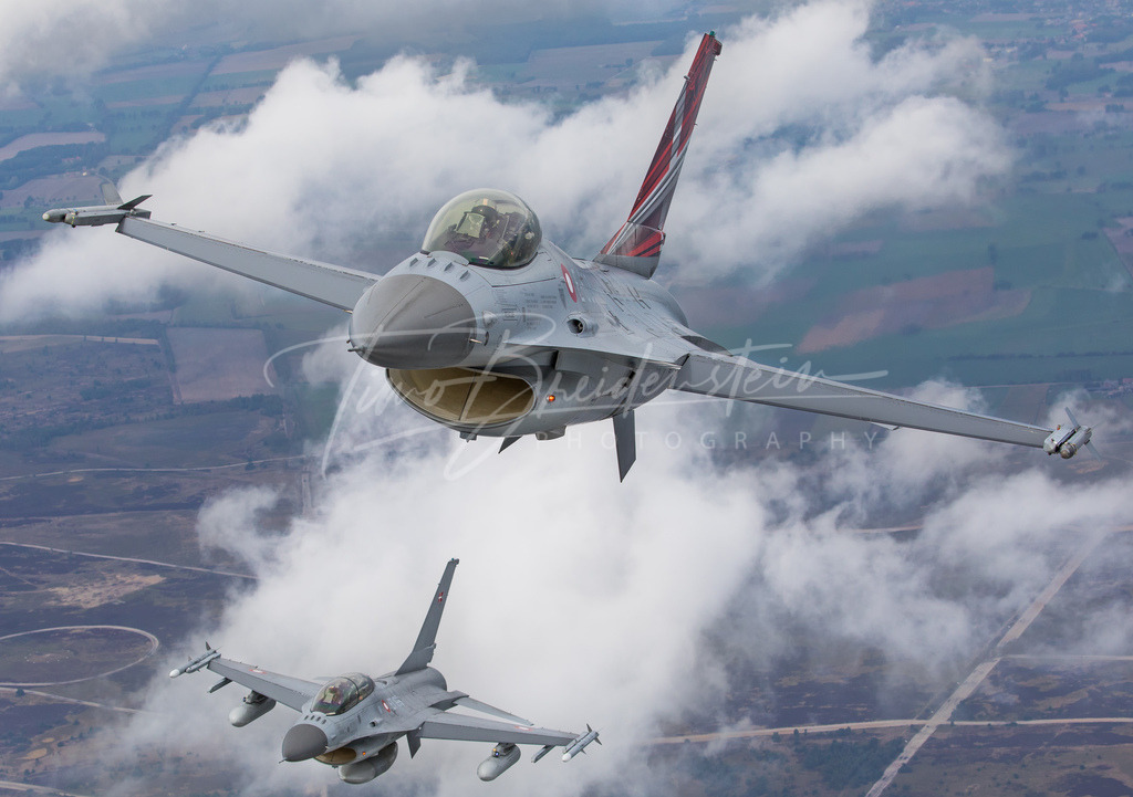 029 | Buy high-quality aviation and travel photography prints by professional photographer Timo Breidenstein. Authentic images, professionally printed, worldwide shipping. - Realisiert mit Pictrs.com