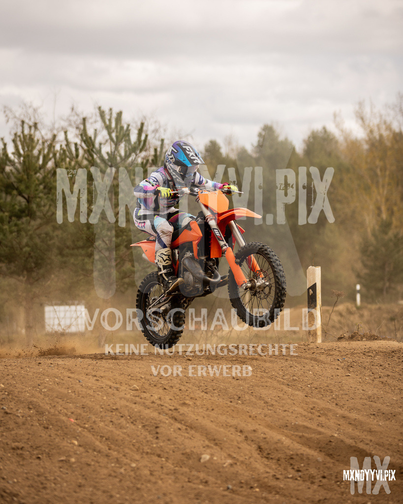 866A1672 | mxndyyvipix