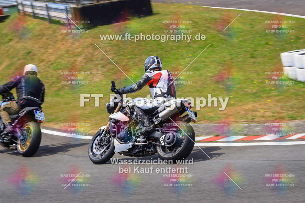_DSK2493 | Hier findet Ihr Bilder von Touristenfahrten auf der Nürburgring Nordschleife oder von anderen Veranstaltungen die ich besucht habe. Viel Spass beim Durch Schauen 