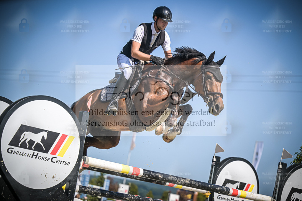 DOS_2820 | Entdecke hochwertige Reitturnierfotos von Foto Oger. Professionell, emotional und authentisch – jetzt Lieblingsmomente im Shop bestellen. - Realisiert mit Pictrs.com