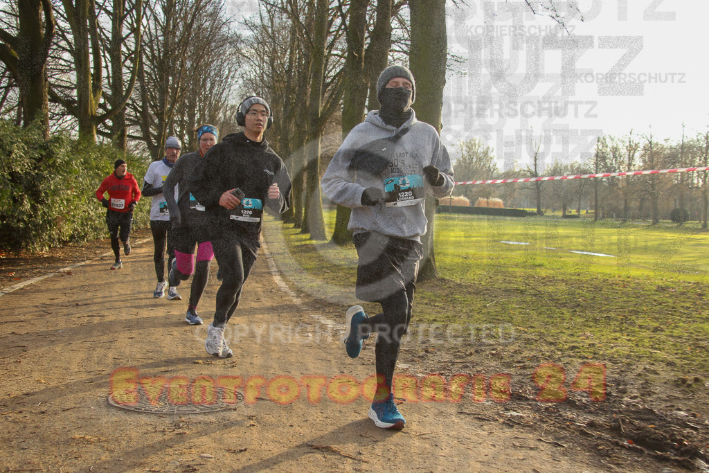 241231_1018_EV4_3737 | Sportfotografie im Rhein-Sieg Kreis, Köln, Bonn, NRW, Rheinland Pfalz, Hessen, etc. Unser Tätigkeitsfeld umfasst den Laufsport vom Volkslauf über den Marathon, Duathlon, Triathon bis zum Ultralauf wie Kölnpfad Ultra oder Schindertrail.