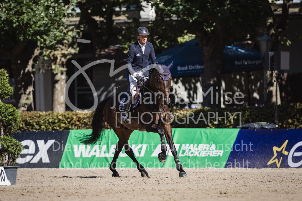 230908_OWLCh_LargeTour-498 | Deine schönsten Turniermomente als professionelle Fotos! Entdecke hochwertige Pferdesport-Fotografie im Online-Shop. Jetzt Fotos finden & bestellen!