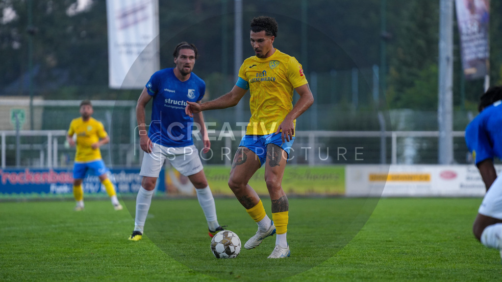 Fußball, Herren, Saison 2025/2026, Regionalliga Nordost, 6. Spieltag, FSV 63 Luckenwalde vs. VSG Altglienicke, Freitag 28.08.2025, Werner-Seelenbinder-Stadion Luckenwalde | Fußball, Herren, Saison 2025/2026, Regionalliga Nordost, 6. Spieltag, FSV 63 Luckenwalde vs. VSG Altglienicke, Freitag 28.08.2025, Werner-Seelenbinder-Stadion Luckenwalde, Im Bild: Andreas Pollasch (Luckenwalde) - Realisiert mit Pictrs.com