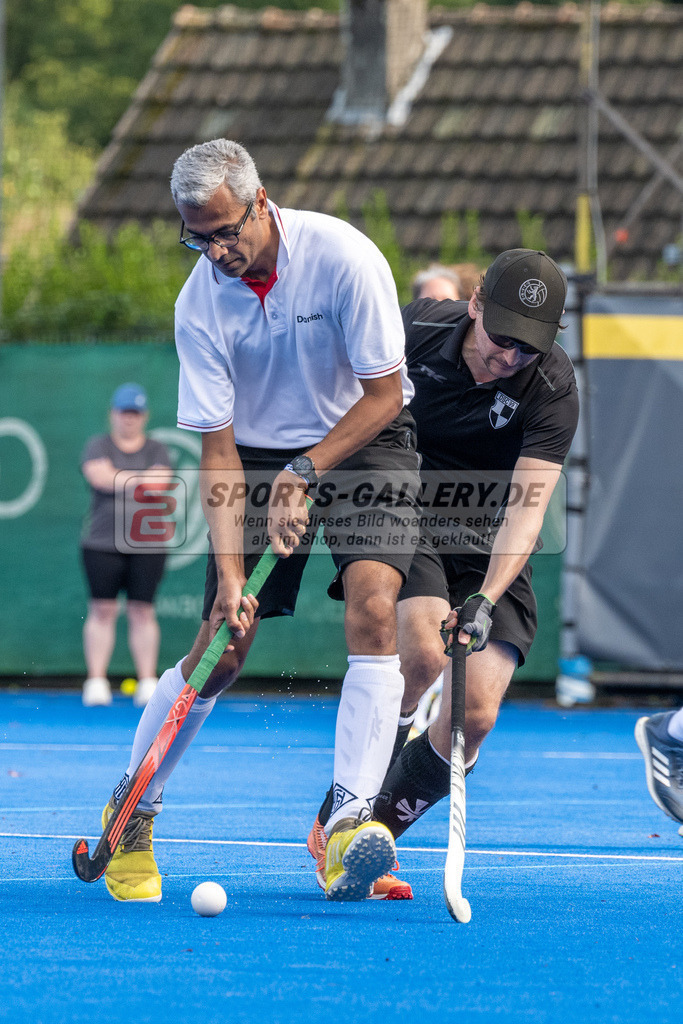 SFE_20240817_0118 | Krefeld, Deutschland, 17.08.2024:  European Cup for Recreational Hockey Players im KTHC Stadion Rot-Weiss Köln Tennis and Hockey Club am 17.08.2024 in Krefeld, Deutschland. (Foto von Stephan Fehrmann)Krefeld, Germany, 17.08.2024: European Cup for Recreational Hockey Players in KTHC Stadion Rot-Weiss Köln Tennis and Hockey Club at 17.08.2024 in Krefeld, Deutschland. (Foto from Stephan Fehrmann)