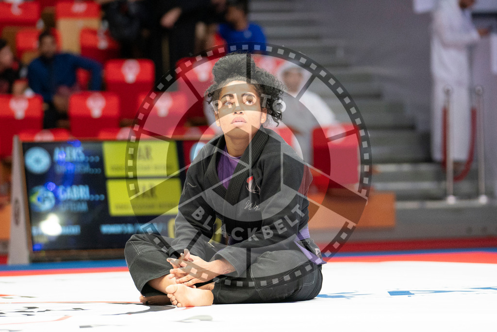 20231109PBB6703 | Fighters compete during the AJP World Professional Championship in the Mubadala Arena in Abu Dhabi, Arab United Emirates, on November 9, 2023.