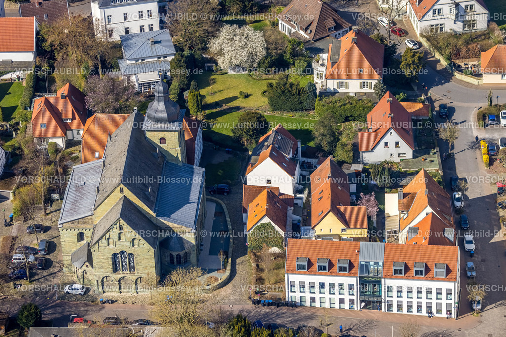 Soest220301391 | Luftbild, evang. Kirche St. Maria zur Höhe - Hohnekirche, Osthofen, Soest, Soester Börde, Nordrhein-Westfalen, Deutschland