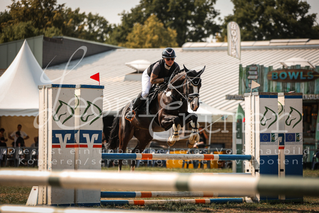 13.FrPfA00027 | Leoni Ertmer Photography - Realisiert mit Pictrs.com