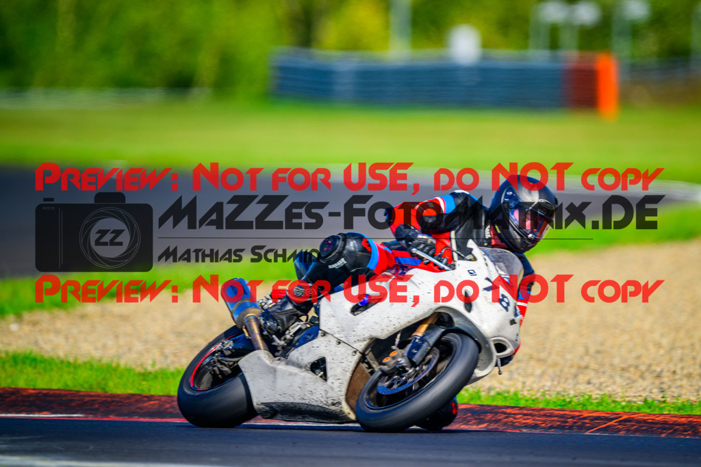 MaZZes_Fotomatrix_20250912_6007705_7138 | ROT