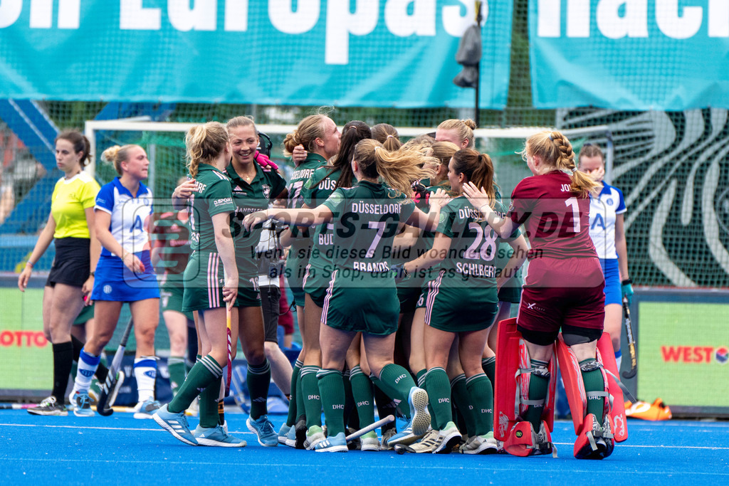 Final4_20250531-1431-HK107795 | Krefeld, Deutschland, 31.05.2025:  Feldhockey Final4 2025 – „Deutsche Feldhockey-Meisterschaften 2025“ im Gerd-Wellen-Hockeyanlage am 31.05.2025 in Krefeld, Deutschland. (Foto von Kramhöller/Fehrmann/Kaste)Krefeld, Germany, 31.05.2025: Feldhockey Final4 2025 – „Deutsche Feldhockey-Meisterschaften 2025“ in Gerd-Wellen-Hockeyanlage at 31.05.2025 in Krefeld, Deutschland. (Foto from Kramhöller/Fehrmann/Kaste)