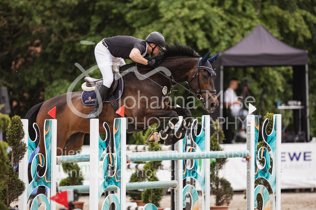 250531_MayDays_M2-SpringenmstAnf-817 | Deine schönsten Turniermomente als professionelle Fotos! Entdecke hochwertige Pferdesport-Fotografie im Online-Shop. Jetzt Fotos finden & bestellen!