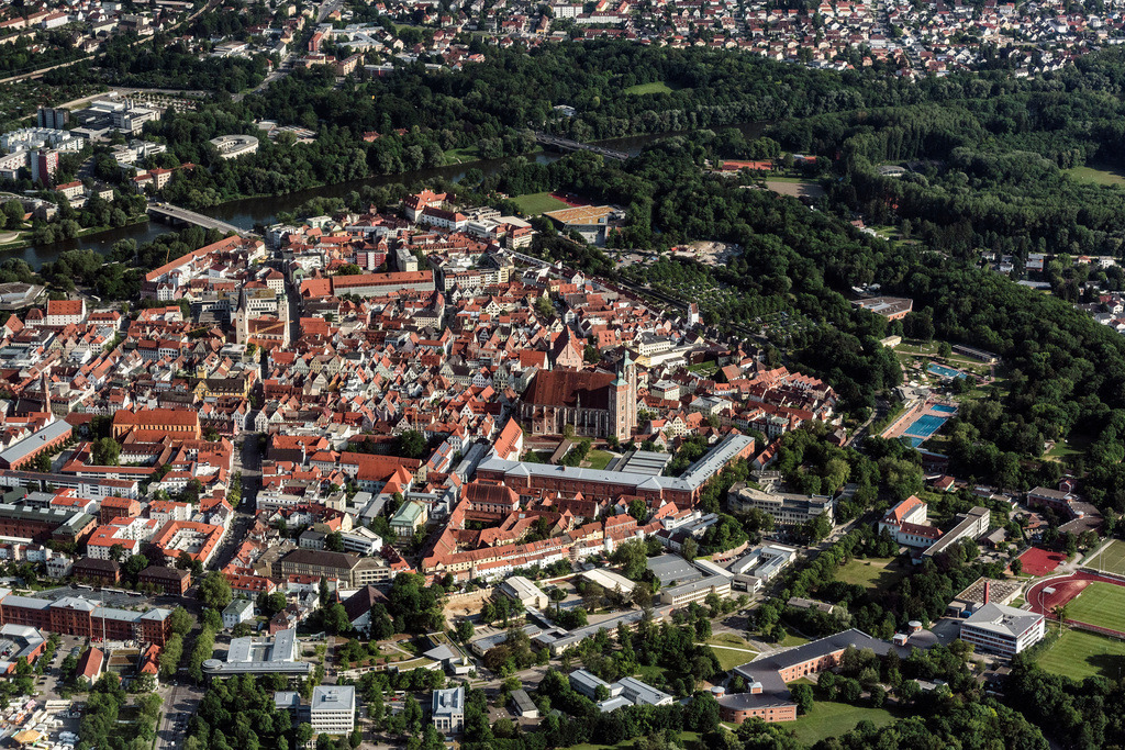 dr__0018359.jpg | INGOLSTADT 01.06.2017 Altstadtbereich und Innenstadtzentrum in Ingolstadt im Bundesland Bayern, Deutschland. // Old Town area and city center in Ingolstadt in the state Bavaria, Germany. Foto: Daniel Reiter