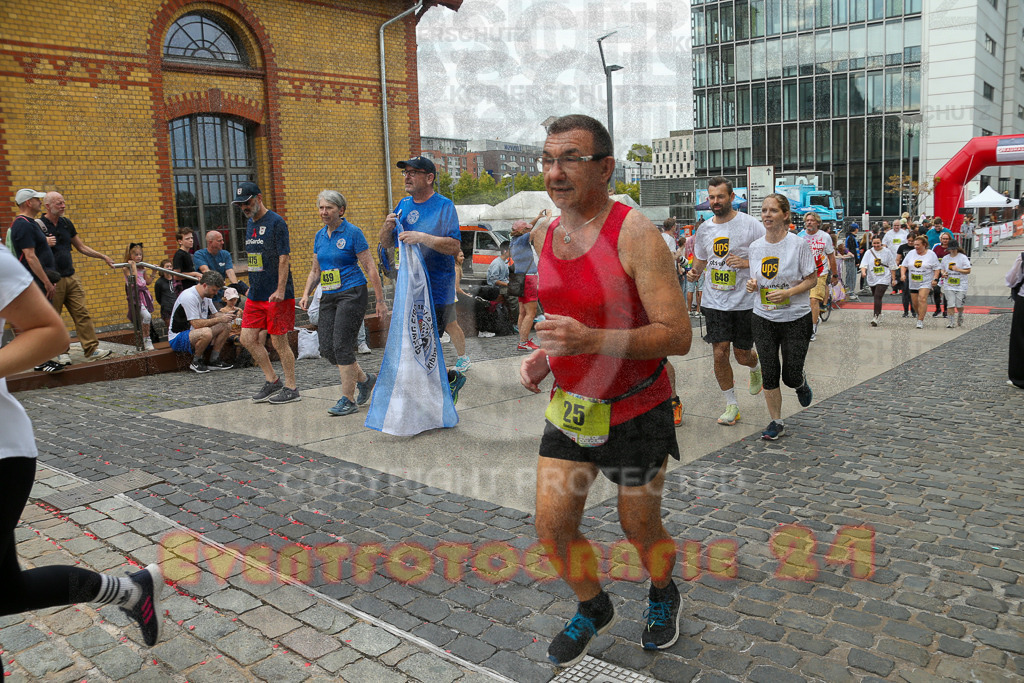 250920_1302_EX1_3903 | Sportfotografie im Rhein-Sieg Kreis, Köln, Bonn, NRW, Rheinland Pfalz, Hessen, etc. Unser Tätigkeitsfeld umfasst den Laufsport vom Volkslauf über den Marathon, Duathlon, Triathon bis zum Ultralauf wie Kölnpfad Ultra oder Schindertrail.