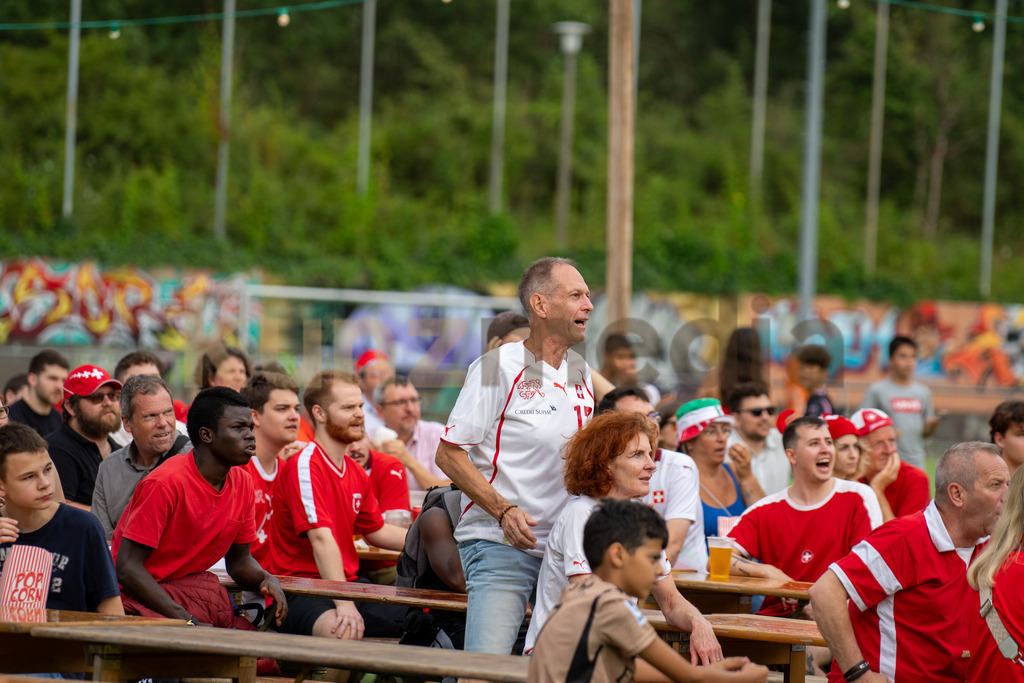 138_Public Viewing Reinach - Achtelfinale Schweiz -Italien EM 2024_kunzmedia.ch | OnlineShop für Bilder kunzmedia.ch