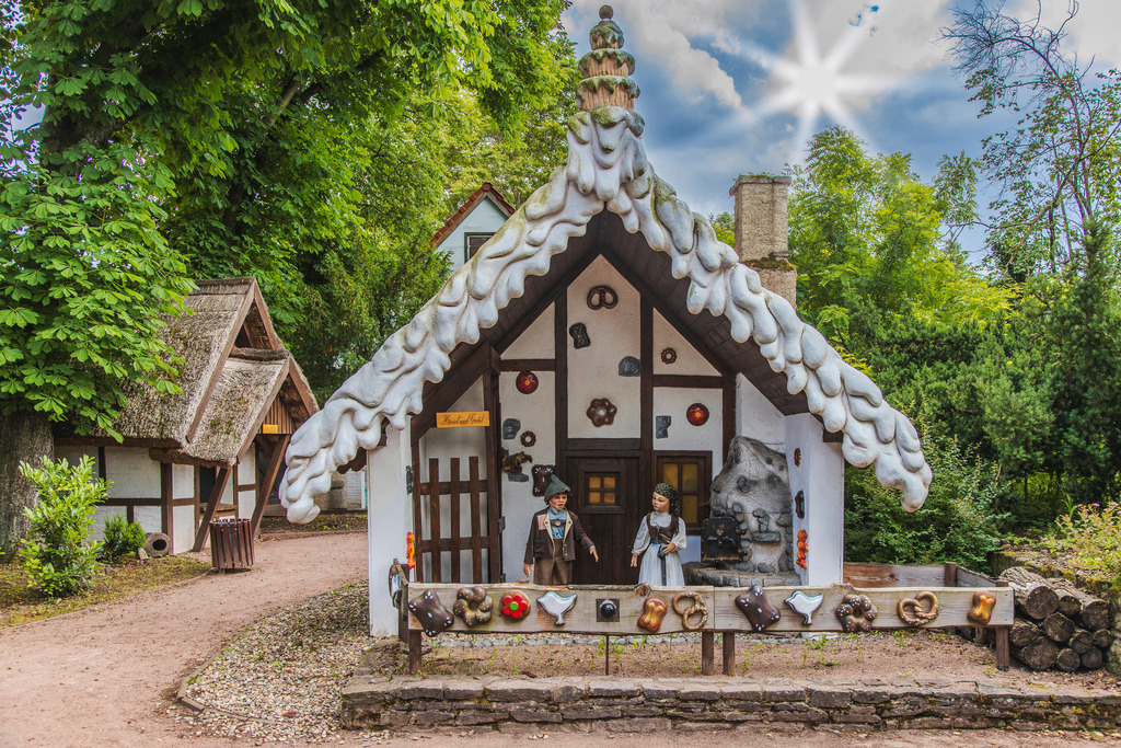 Hänsel & Gretel im Paradies | Wir machen aus Ihren Bildern Erinnerungen für die Ewigkeit | Hochwertige Fotografien für Ihr zu Hause. - Realisiert mit Pictrs.com