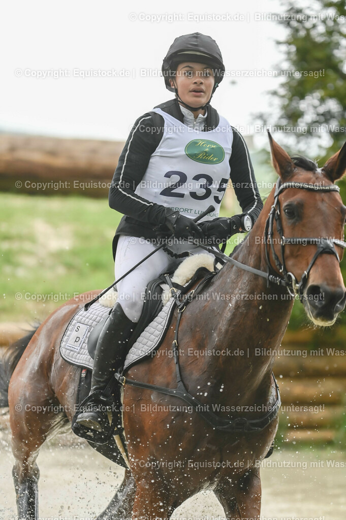 20230513_CCI2_Section2_Gelände_0589 | equistock