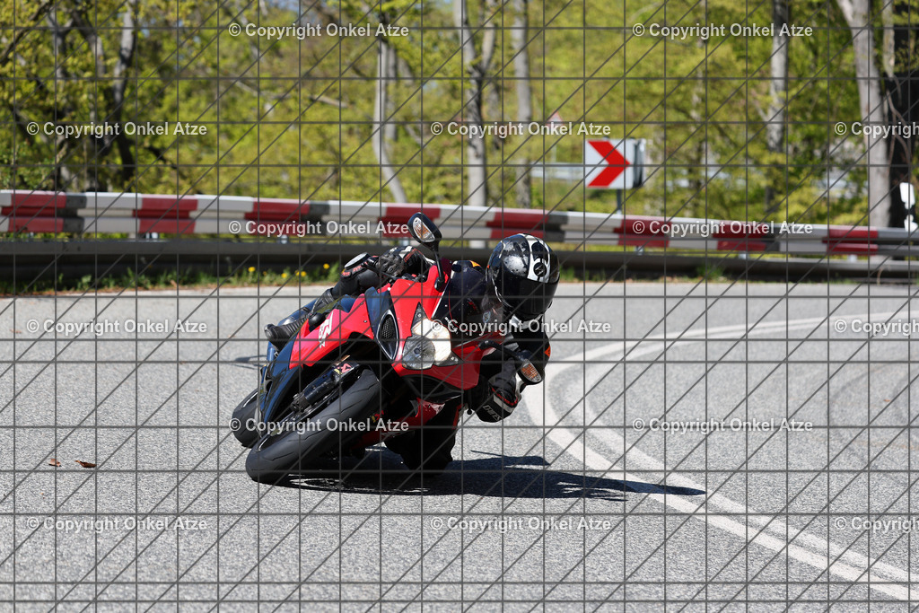 IMG_7512 | Fotograf am Kyffhäuser. Onkel Atze. Kyffhäuser Rennstrecke. Café36. Motorsportfotografie. - Realisiert mit Pictrs.com