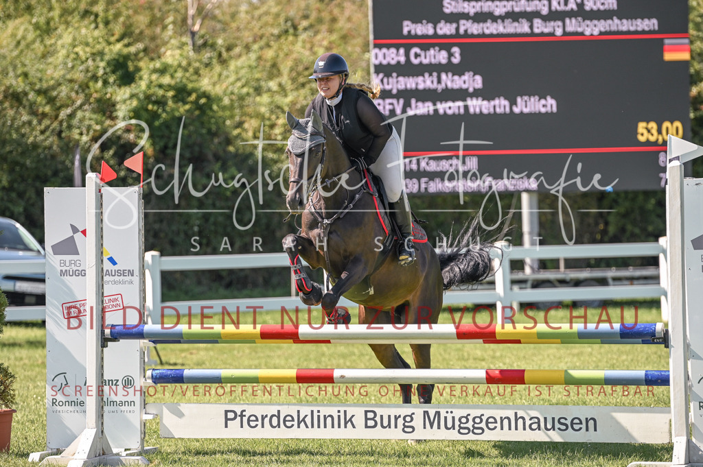 Schugtsche-Düren.2024-06.Stilspringprf.A_-112 | Schugtsche Fotografie - Realisiert mit Pictrs.com