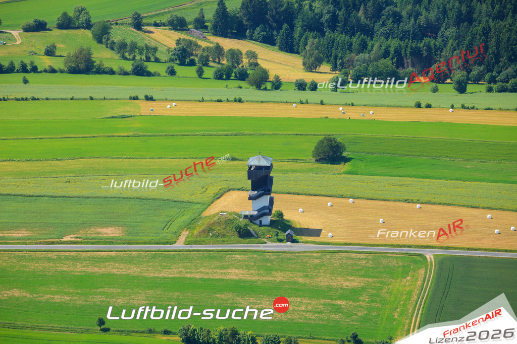 Die Luftaufnahme der Stadt Steinwiesen wurde vom UL-Flugzeug heraus erstellt ( keine Drohne )- hohe Auflösung für beste Qualität