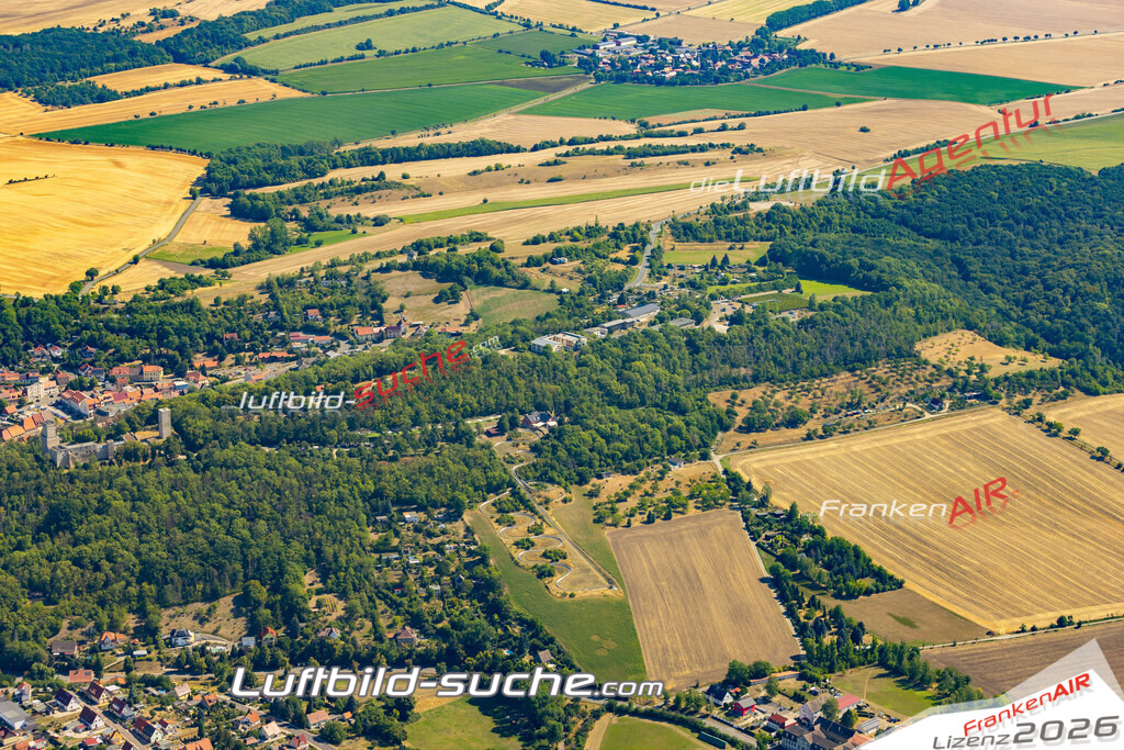 Das Luftbild der Stadt Eckartsberga wurde 2022 vom Flugzeug heraus erstellt (keine Drohnen-Aufnahmen) Aufnahmehöhe ca.450 Meter- hohe Bildauflösung und Druck-Qualität. Garantiert!