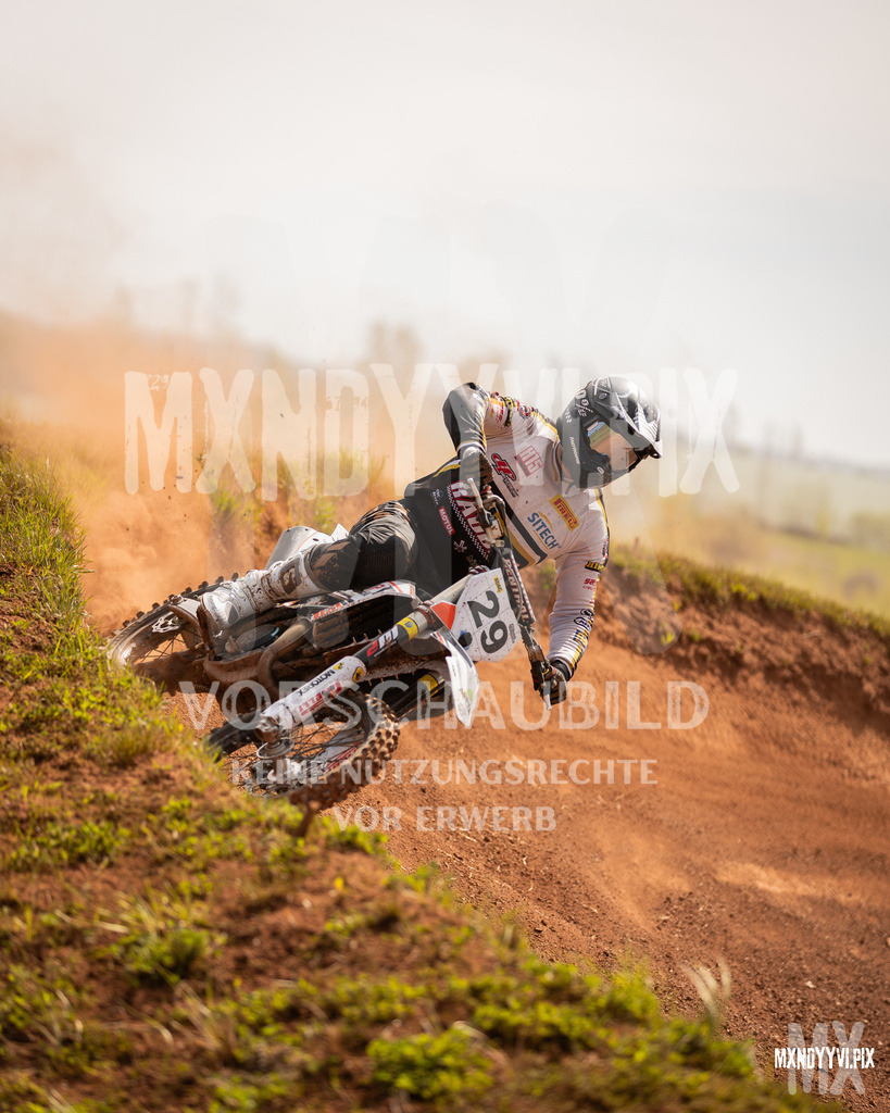 866A4094 | mxndyyvipix